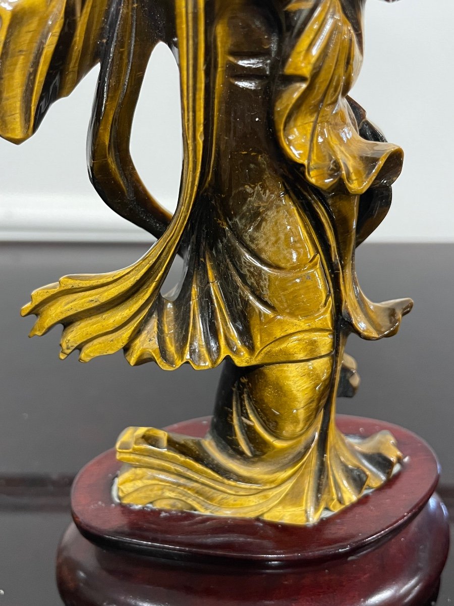 China - Hard Stone Tiger's Eye Sculpture Depicting A 20th Century Guanyin-photo-4